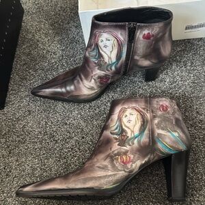 Vero Cuoio gorgeous ankle boots work of art